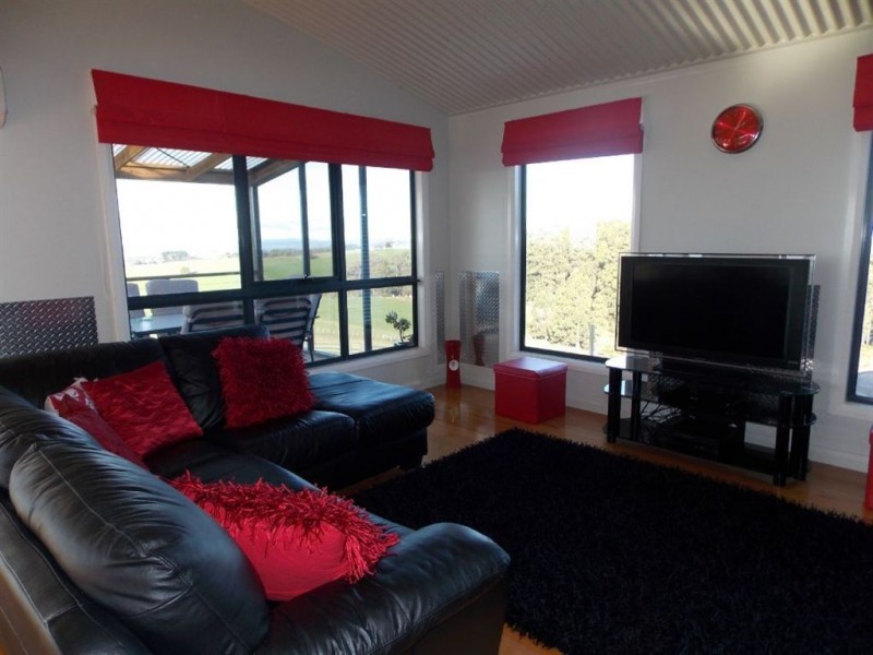 107 White Hills Road, Penguin TAS 7316