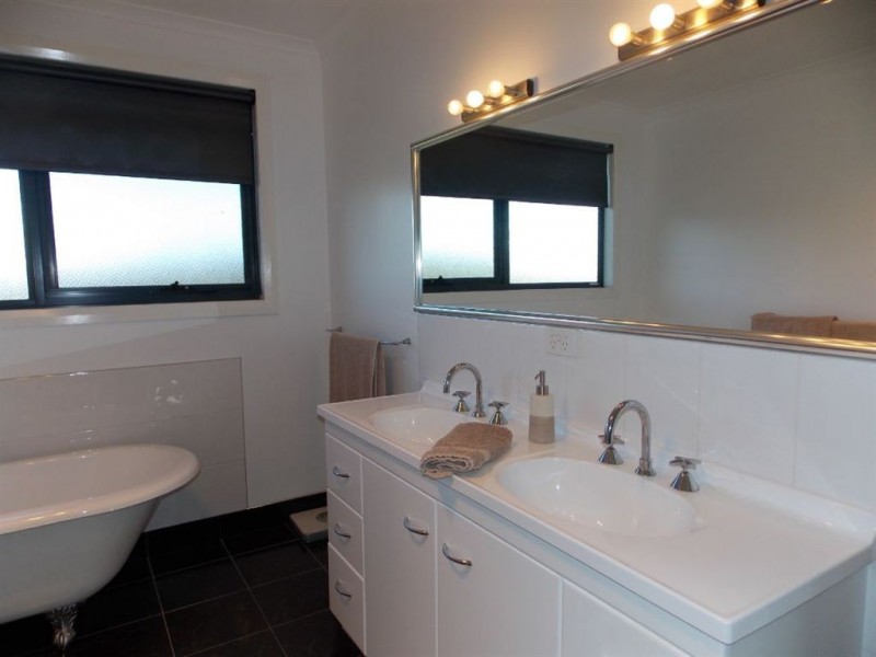 107 White Hills Road, Penguin TAS 7316