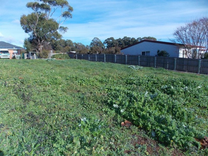 56 South Road, Penguin TAS 7316