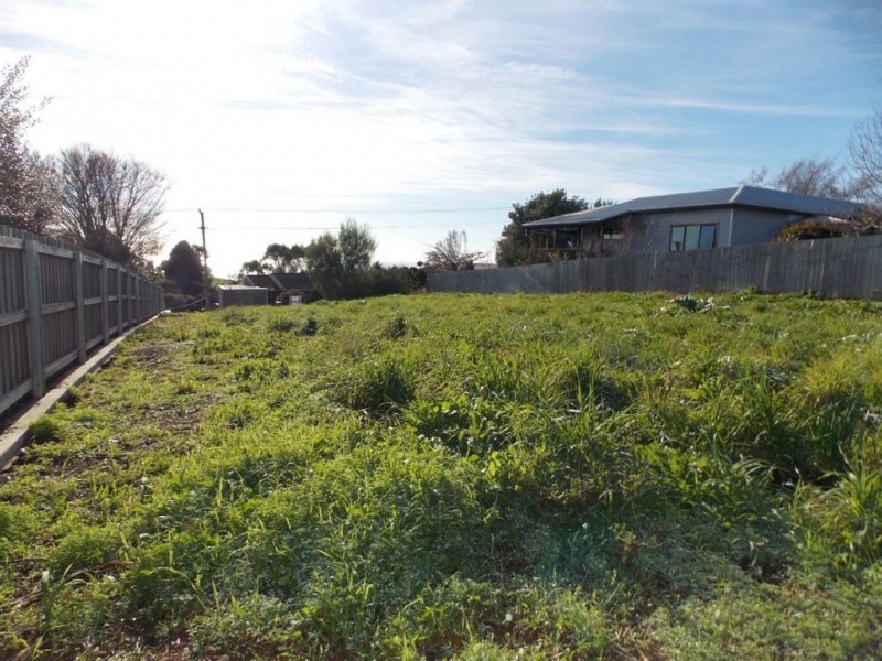 56 South Road, Penguin TAS 7316