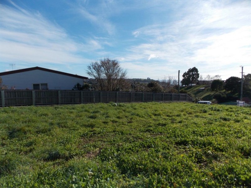 56 South Road, Penguin TAS 7316