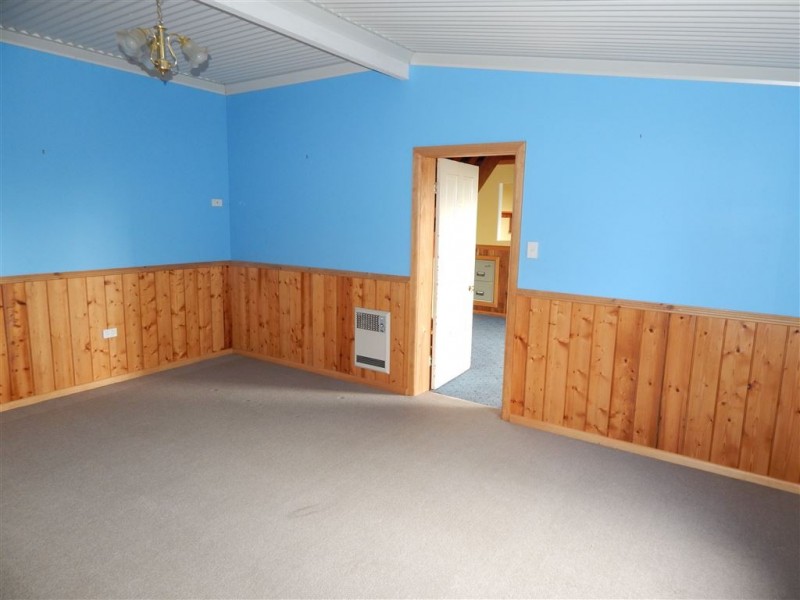 1A Main Road, Penguin TAS 7316