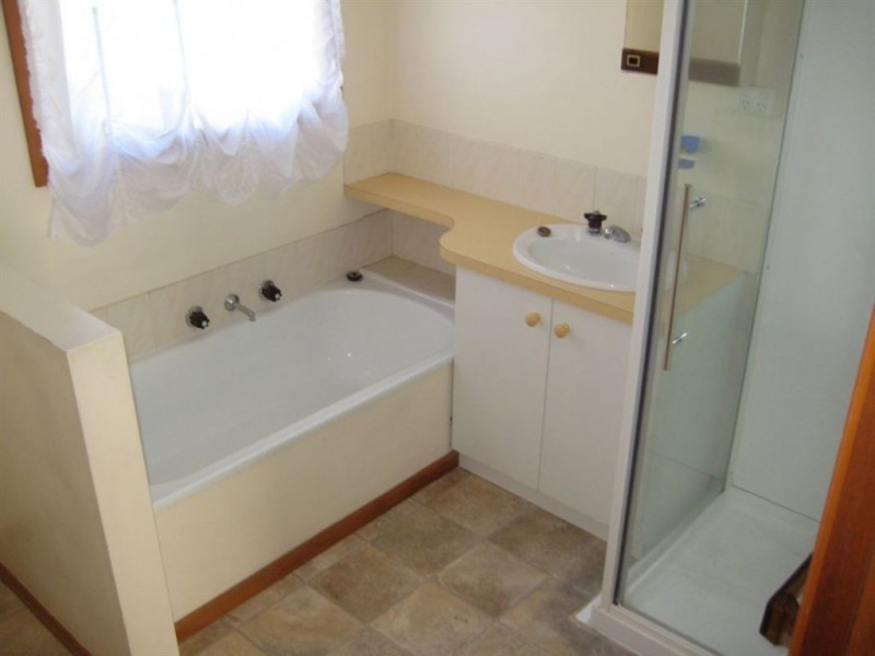 5/1 Clerke Street, Penguin TAS 7316