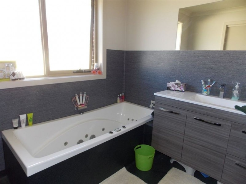 15 Hales Street, Penguin TAS 7316