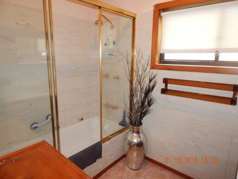 11 King Edward Street, Penguin TAS 7316