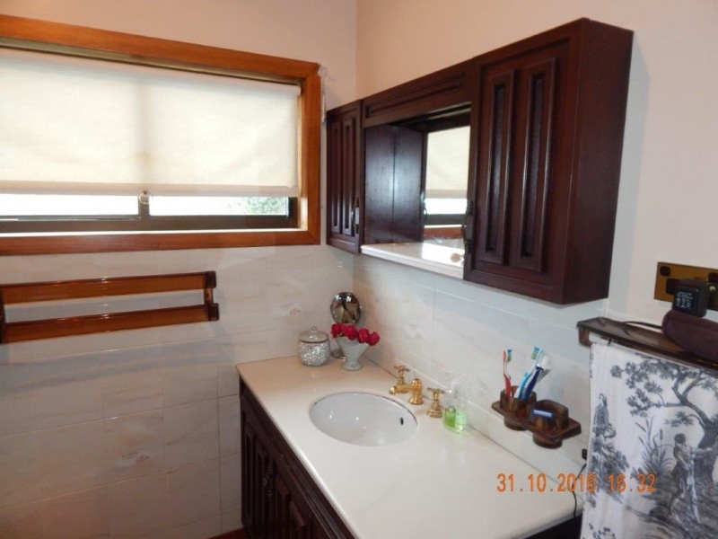 11 King Edward Street, Penguin TAS 7316