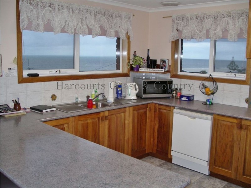 12 Kentish Street, Penguin TAS 7316