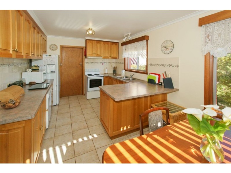 1 Hampson Street, Penguin TAS 7316