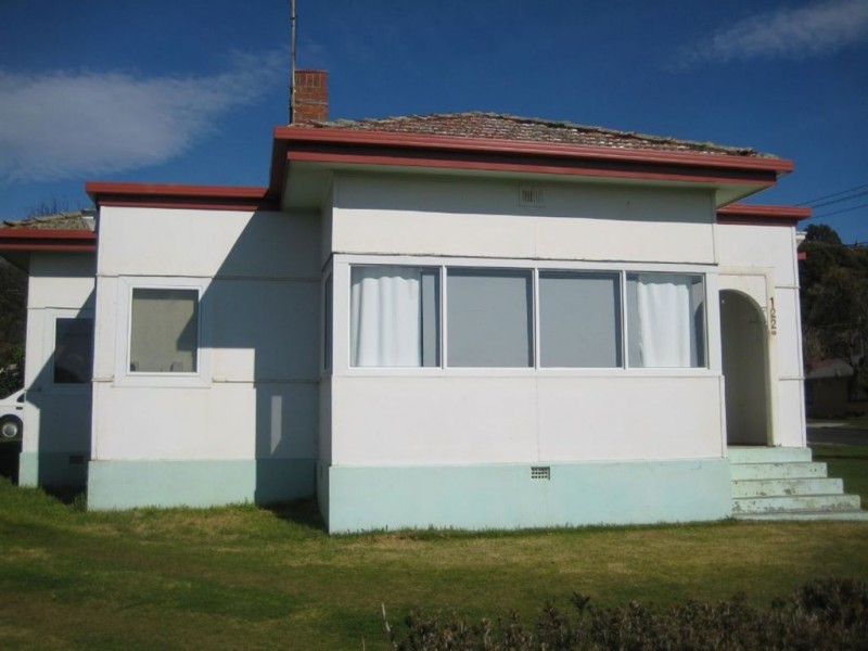 122 Main Road, Penguin TAS 7316
