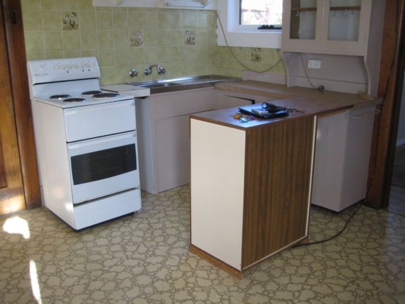 122 Main Road, Penguin TAS 7316