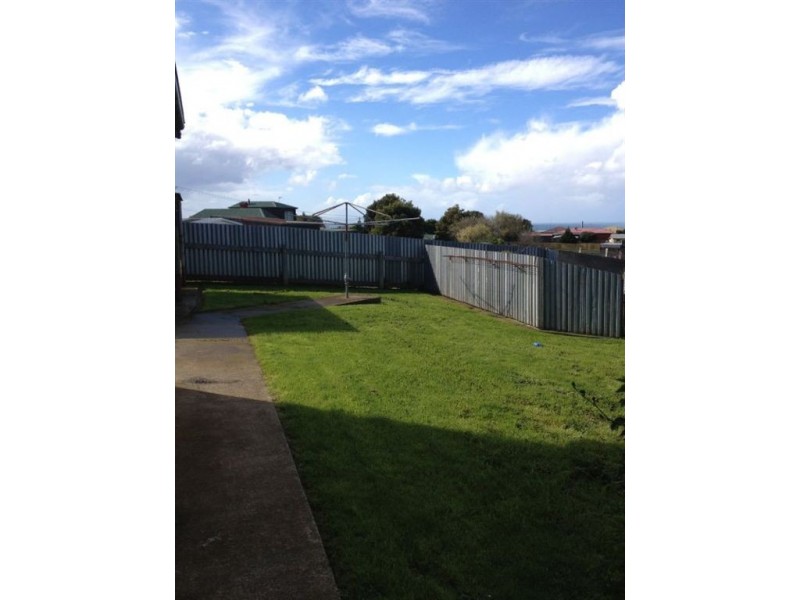 8 Fielding Street, Penguin TAS 7316