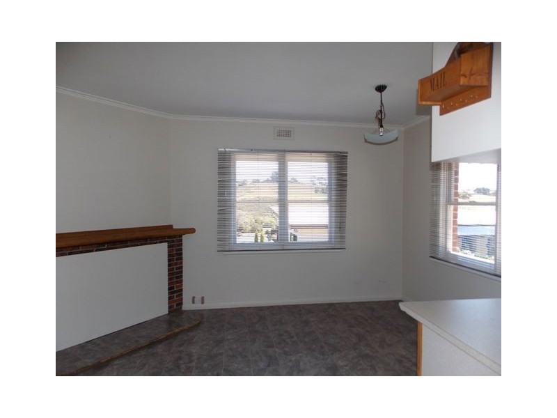 3 South Road, Penguin TAS 7316