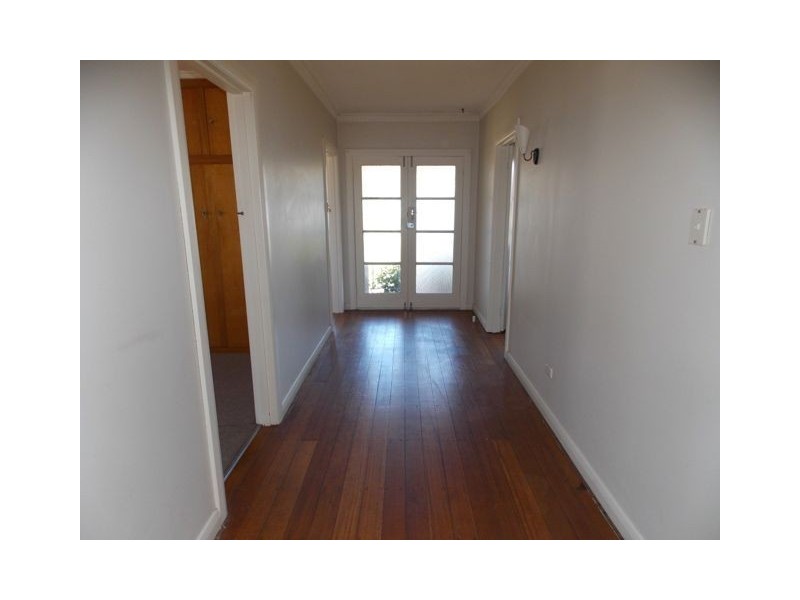 3 South Road, Penguin TAS 7316