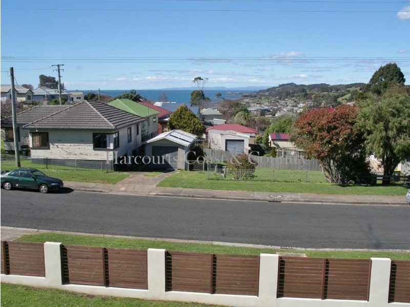 11 Rekuna Road, Penguin TAS 7316