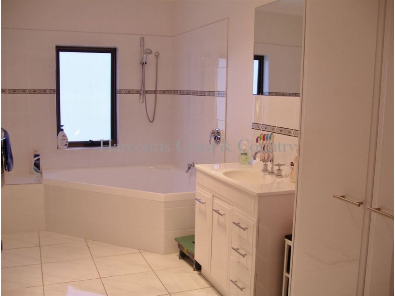 11 Rekuna Road, Penguin TAS 7316