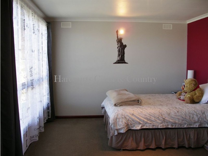 11 Rekuna Road, Penguin TAS 7316