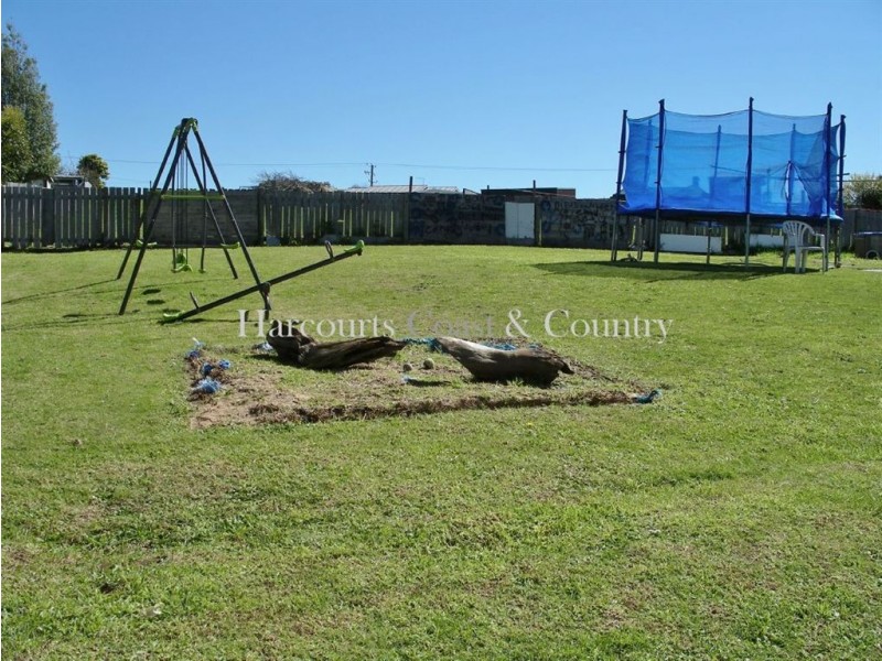 11 Rekuna Road, Penguin TAS 7316