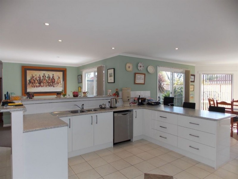 13 Crisling Place, Penguin TAS 7316