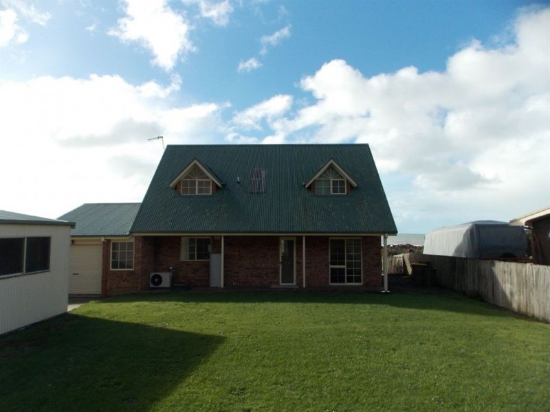 200 Main Road, Penguin TAS 7316