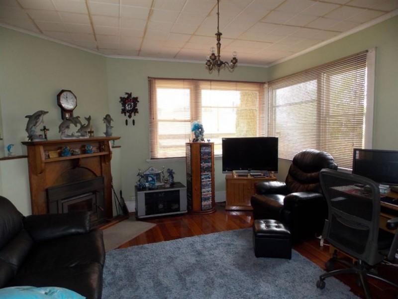 6 Cann Street, Penguin TAS 7316