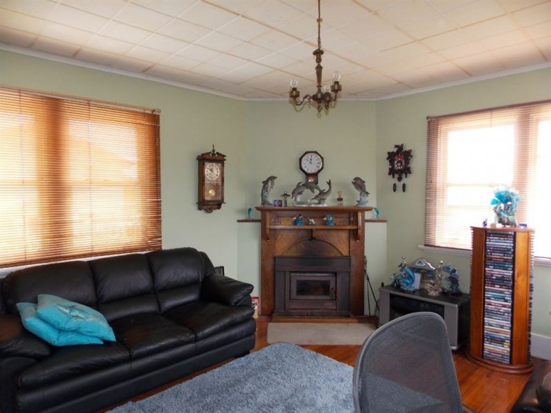6 Cann Street, Penguin TAS 7316