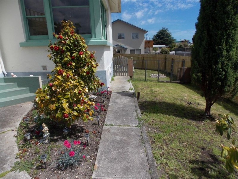 6 Cann Street, Penguin TAS 7316