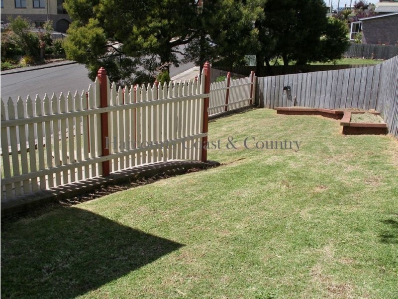 11 Sunset Lane, Penguin TAS 7316