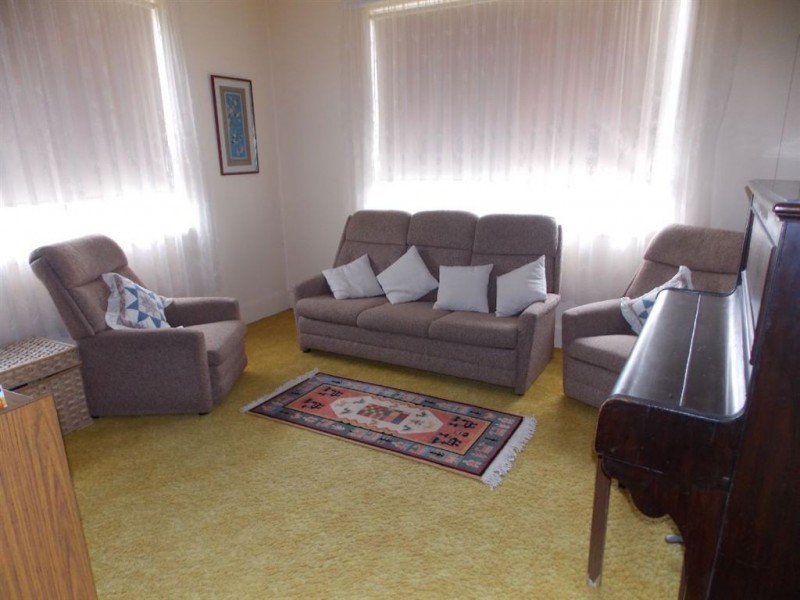 3 Braddon Street, Penguin TAS 7316