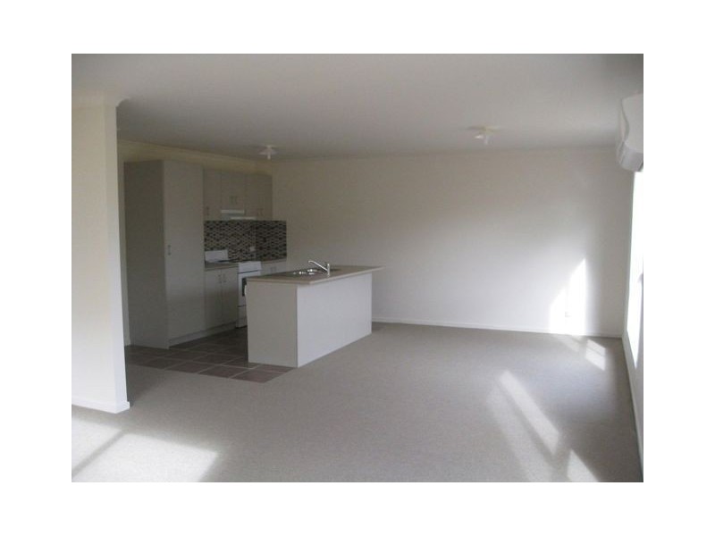 16 Berkshire Parade, Penguin TAS 7316