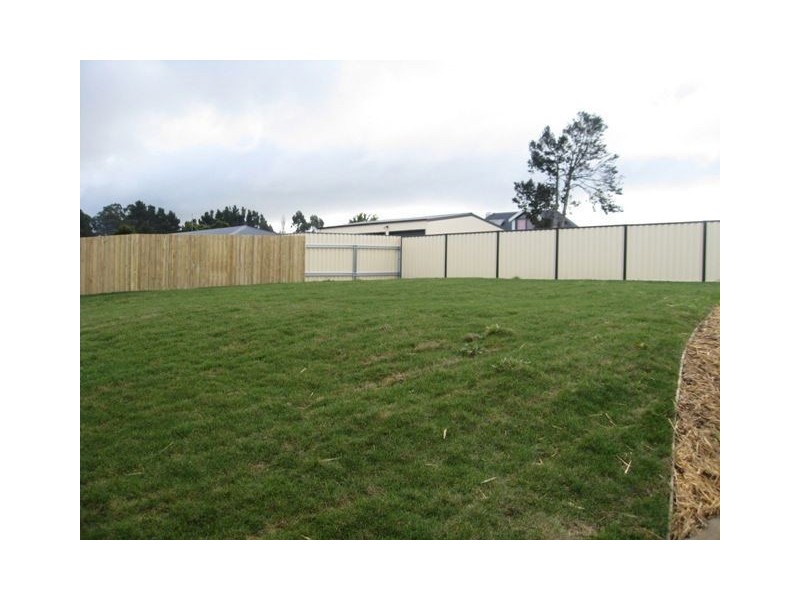 16 Berkshire Parade, Penguin TAS 7316