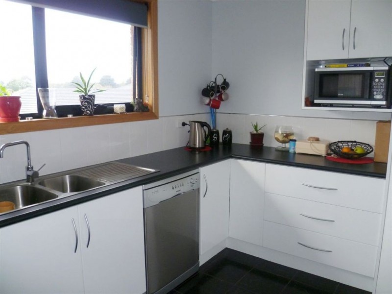 1/13 Berkshire Parade, Penguin TAS 7316