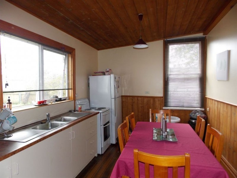 6 Ironcliffe Road, Penguin TAS 7316