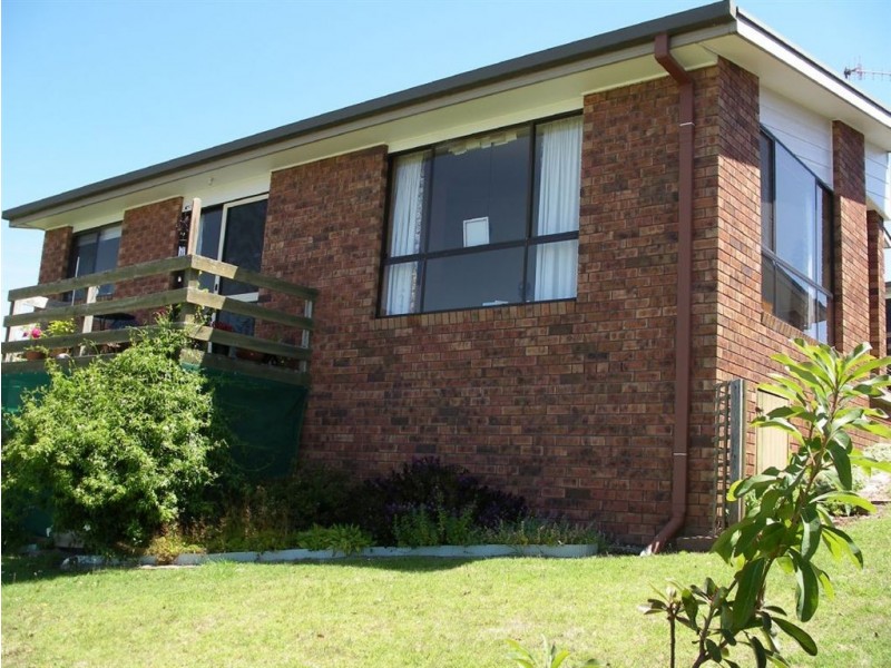 9/60 Lyons Street, Somerset TAS 7322