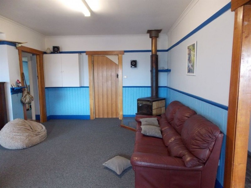 12 Arnold Street, Penguin TAS 7316
