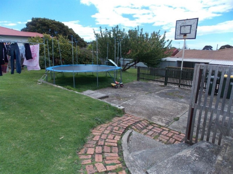 12 Arnold Street, Penguin TAS 7316