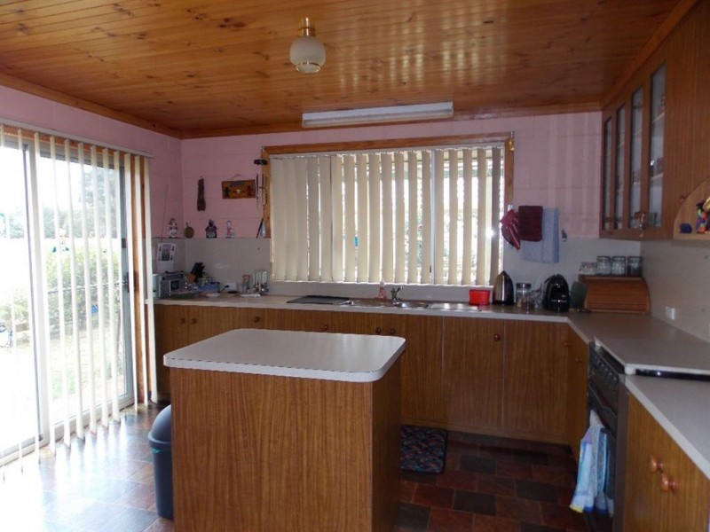 834 Ironcliffe Road, Penguin TAS 7316