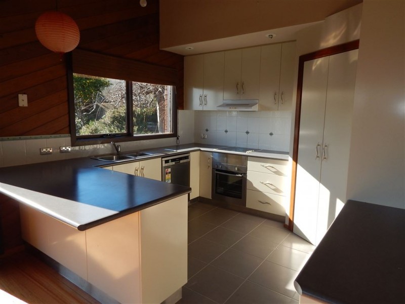 1 Lyndhurst Court, Penguin TAS 7316