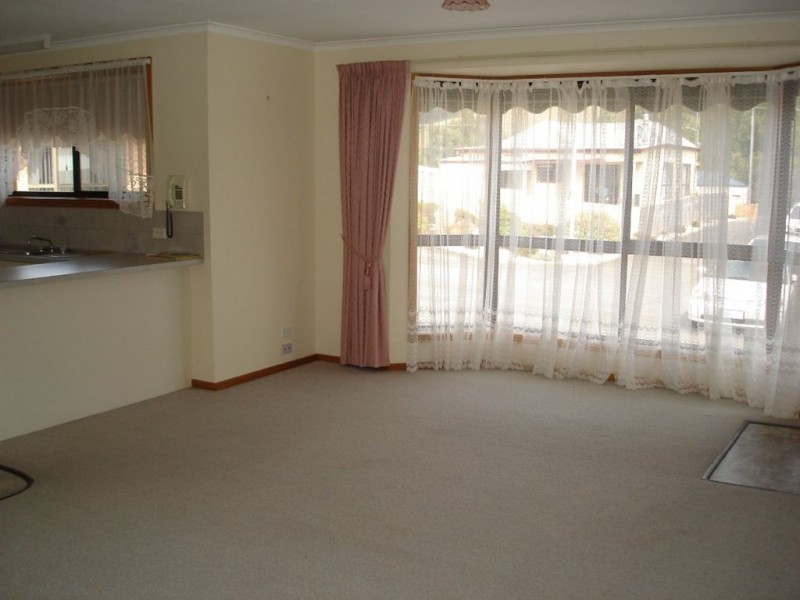 4/23A Ironcliffe Road, Penguin TAS 7316