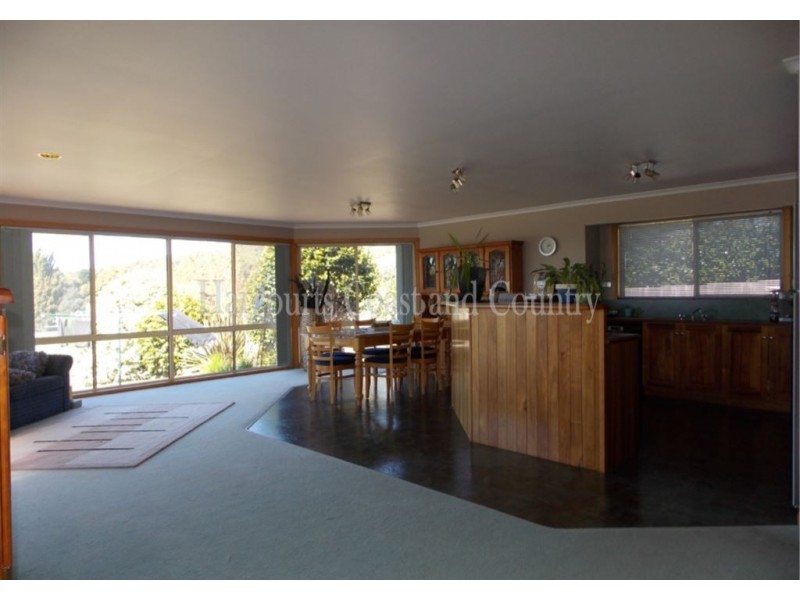 1 Fairway Drive, Penguin TAS 7316