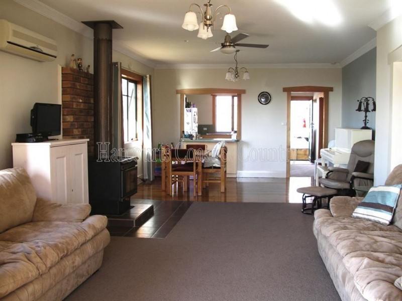 16 Main Road, Penguin TAS 7316