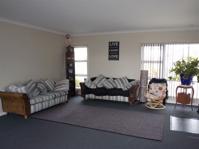 8 Fielding Street, Penguin TAS 7316