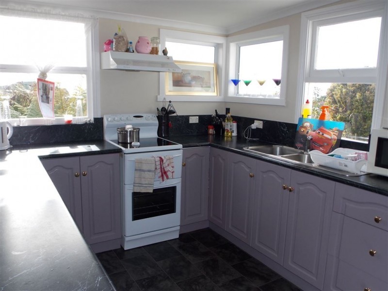 8 Fielding Street, Penguin TAS 7316