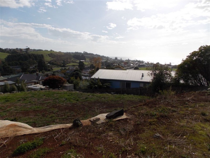 13 Quinn Street, Penguin TAS 7316