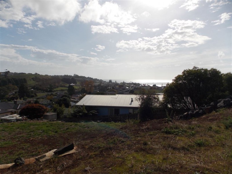 13 Quinn Street, Penguin TAS 7316