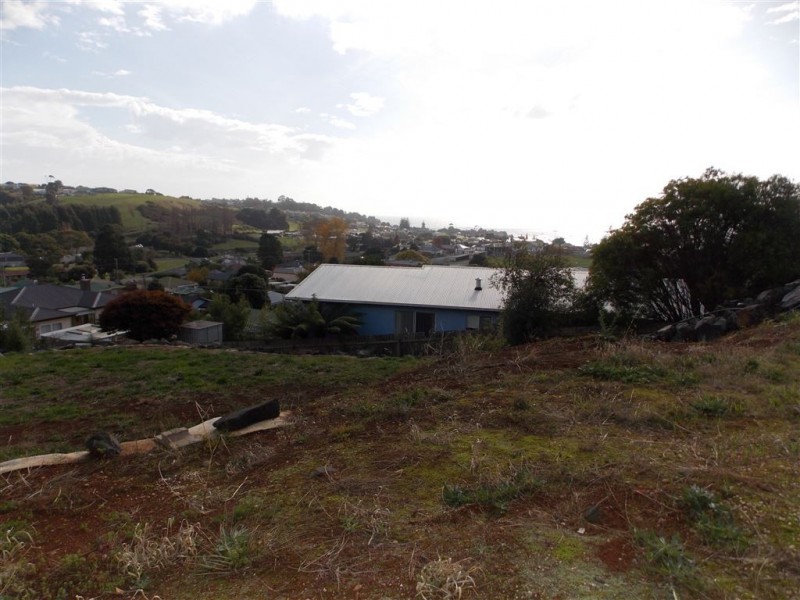 13 Quinn Street, Penguin TAS 7316