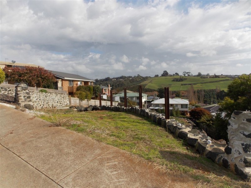 13 Quinn Street, Penguin TAS 7316