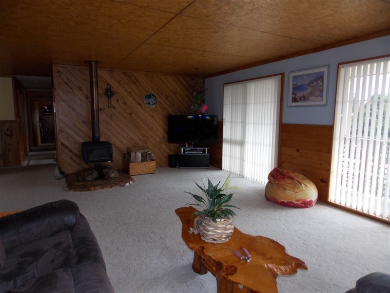 59 Deviation Road, Penguin TAS 7316