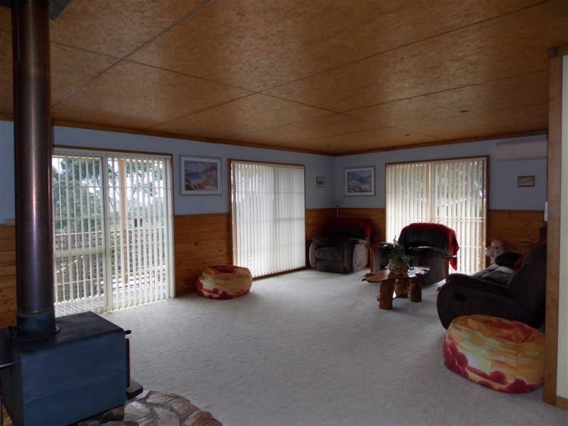 59 Deviation Road, Penguin TAS 7316