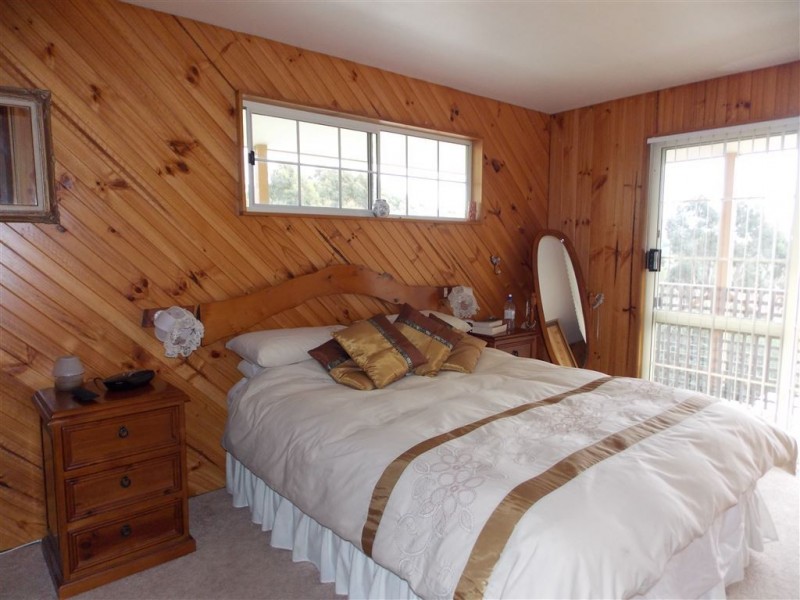 59 Deviation Road, Penguin TAS 7316