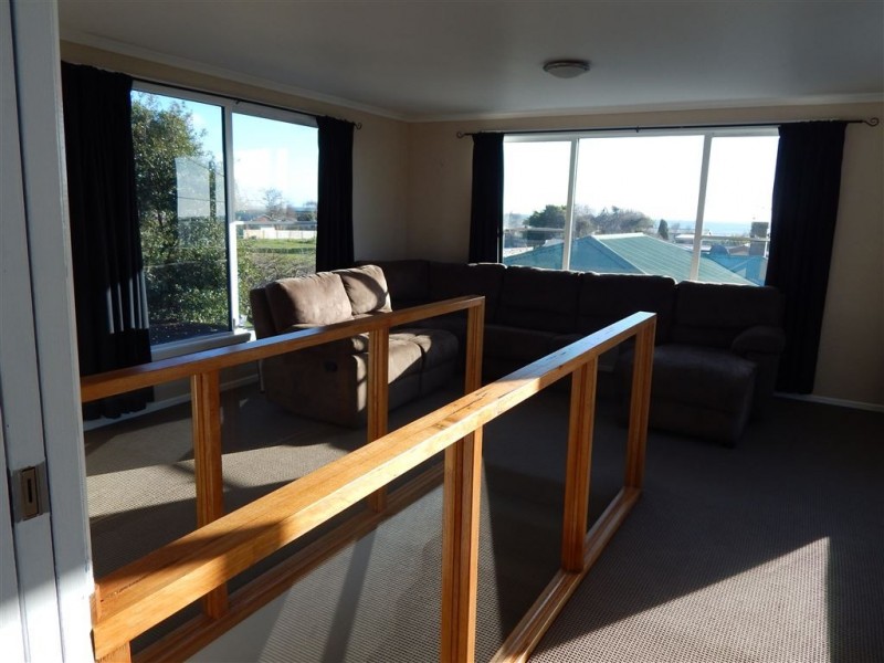 16 Overall Street, Sulphur Creek TAS 7316